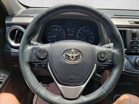 Used 2018 Toyota RAV4 Adventure AWD/4WD image 19