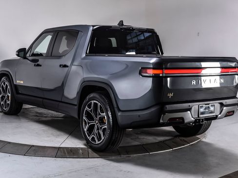 Used 2024 Rivian R1T Adventure AWD/4WD image 7