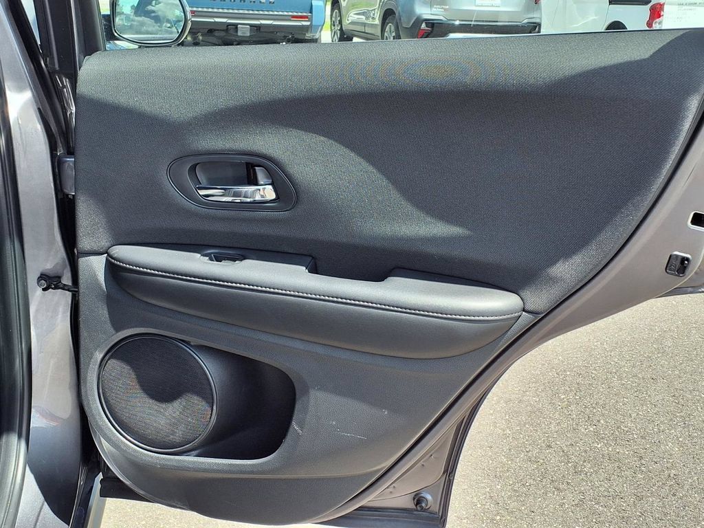 Used 2022 Honda HR-V LX image 13