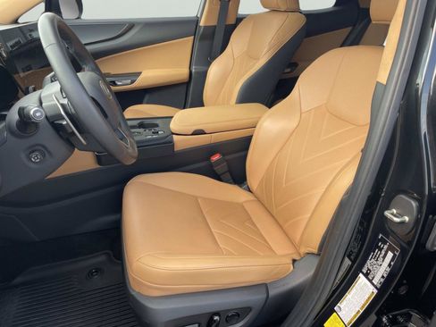 Used 2025 Lexus NX 450h+ AWD w/ Accessory Package (Z2) image 21