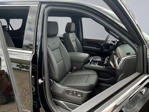 New 2026 GMC Yukon XL Denali w/ Sun & Power Step Package AWD/4WD image 11