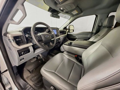 Used 2024 Ford F250 XL w/ XL Chrome Package AWD/4WD image 11