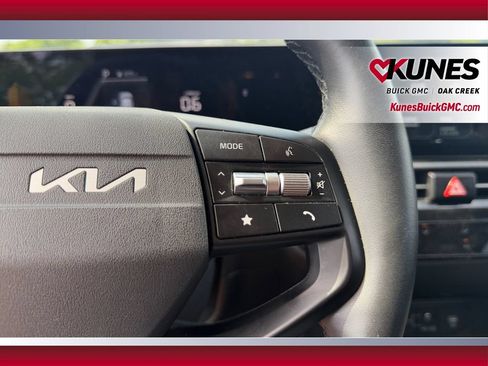 Used 2026 Kia Sportage LX FWD image 18
