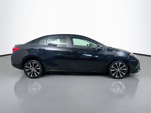Used 2018 Toyota Corolla SE FWD image 3