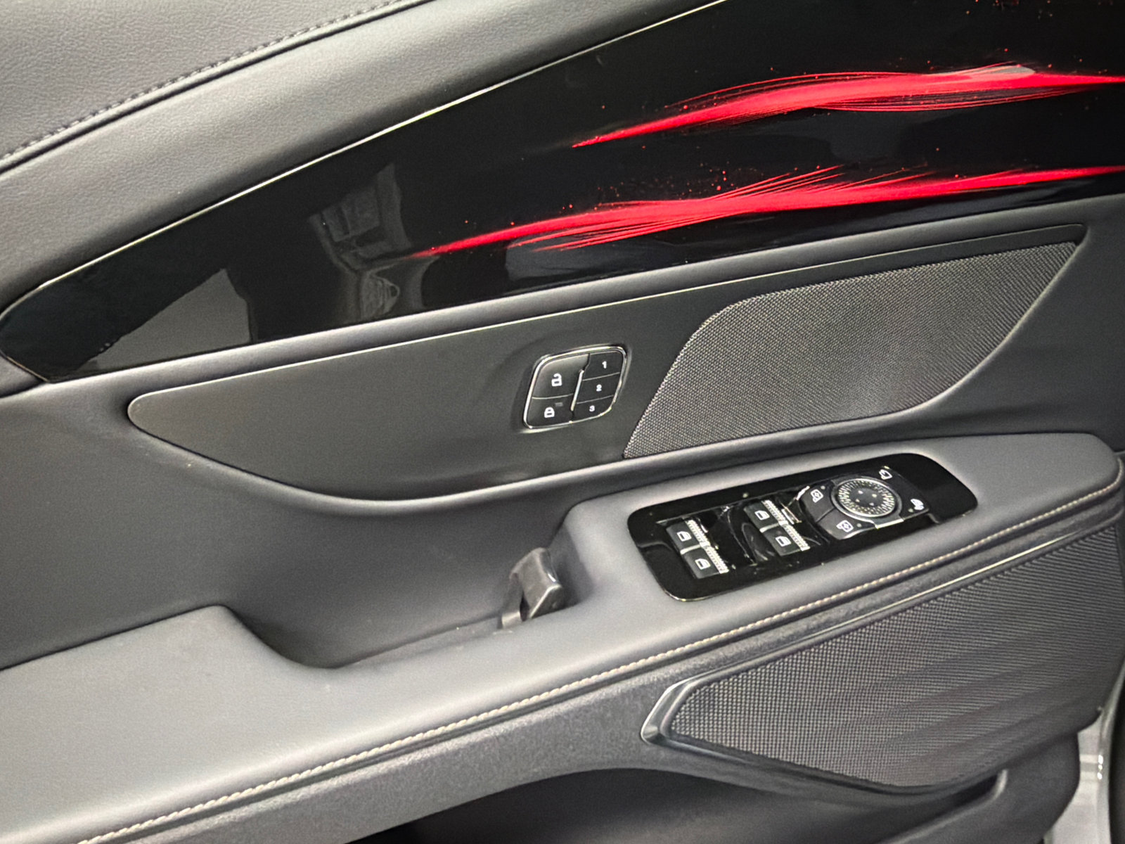 New 2026 Lincoln Nautilus Premier AWD/4WD image 34