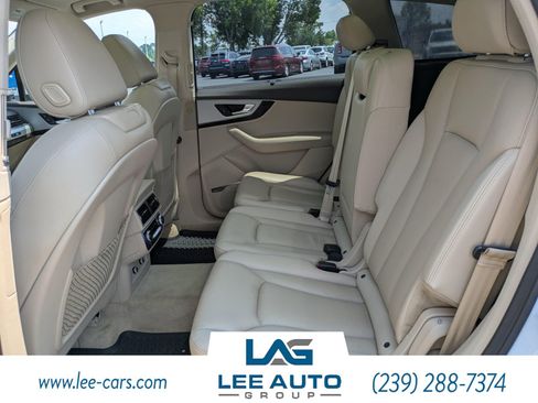 Used 2019 Audi Q7 2.0T Premium Plus w/ Premium Plus Package AWD/4WD image 12