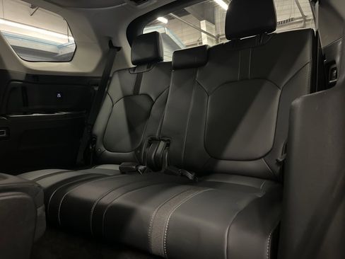 Used 2023 Honda Pilot EX-L image 32