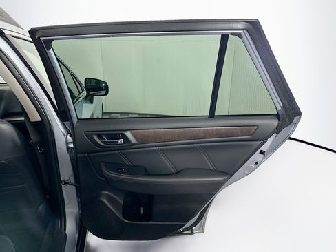 Used 2018 Subaru Outback 2.5i Limited image 29