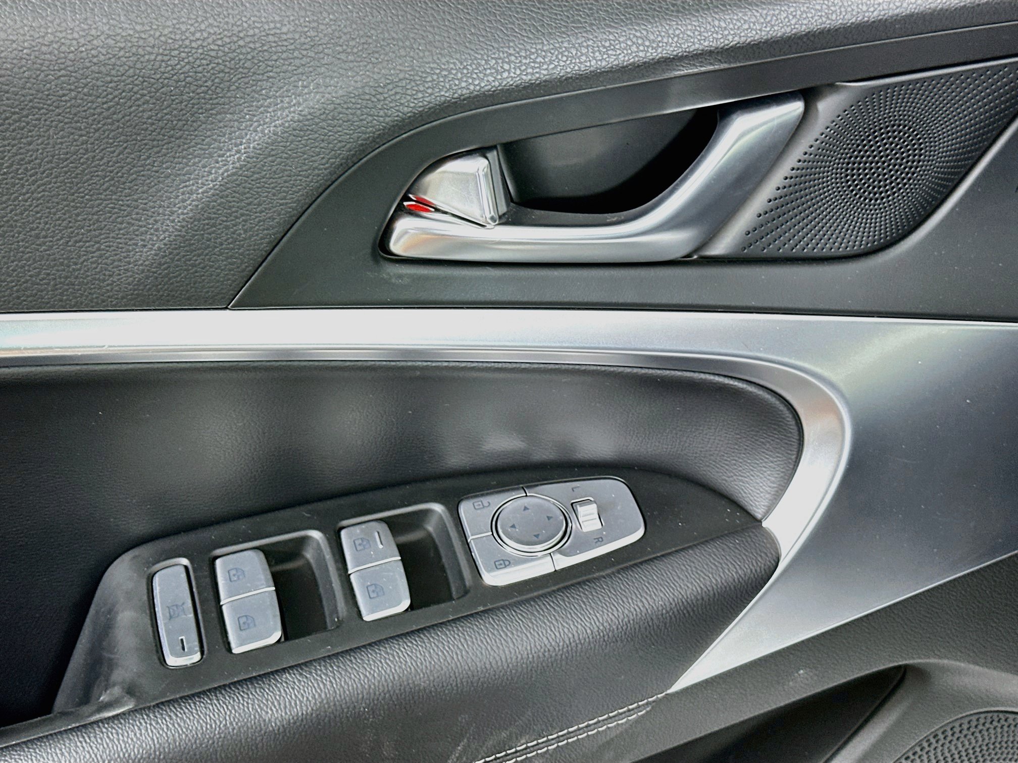 Used 2026 Genesis G70 2.5T RWD image 15