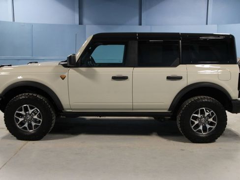 Used 2025 Ford Bronco Badlands AWD/4WD image 28