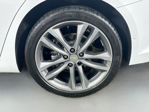 Used 2022 Chevrolet Malibu LT image 33