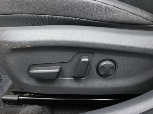 Used 2020 Hyundai Ioniq Limited image 17