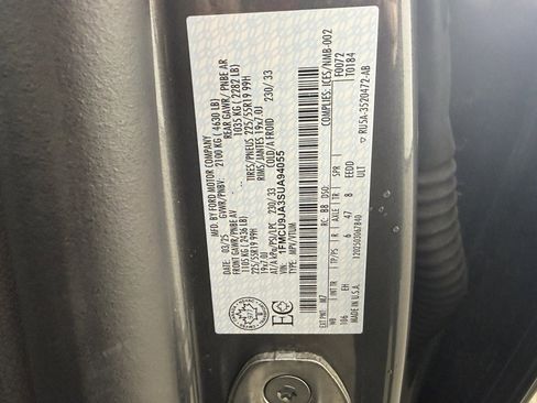 Certified 2025 Ford Escape Platinum AWD/4WD image 24
