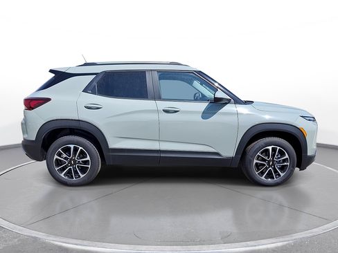 New 2026 Chevrolet TrailBlazer LT w/ Driver Confidence Package AWD/4WD image 9