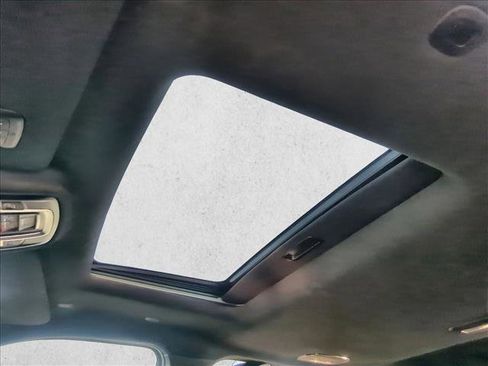 Used 2024 RAM 2500 Limited image 16