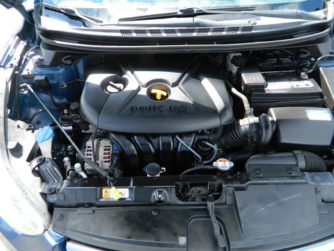 Used 2014 Hyundai Elantra Limited image 22