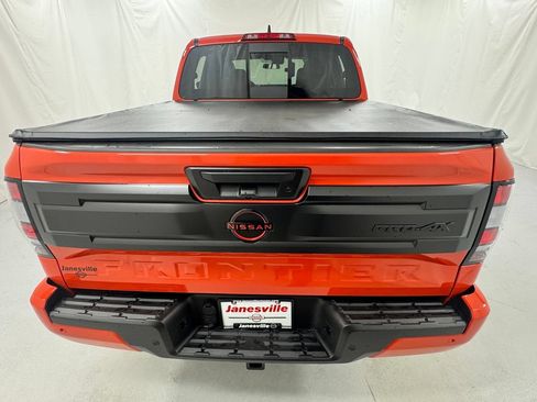 Certified 2025 Nissan Frontier PRO-4X w/ Pro Convenience Package AWD/4WD image 4