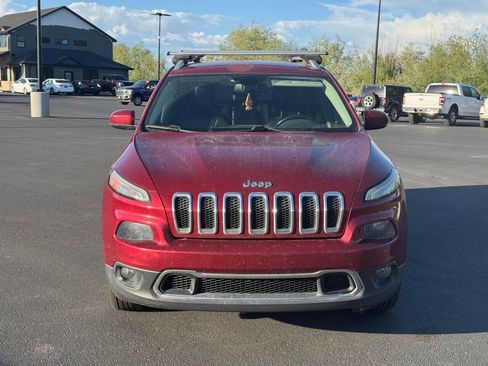 Used 2017 Jeep Cherokee Limited FWD image 2