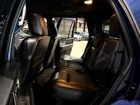 Used 2015 Ford Expedition XLT w/ Equipment Group 201A RWD image 17