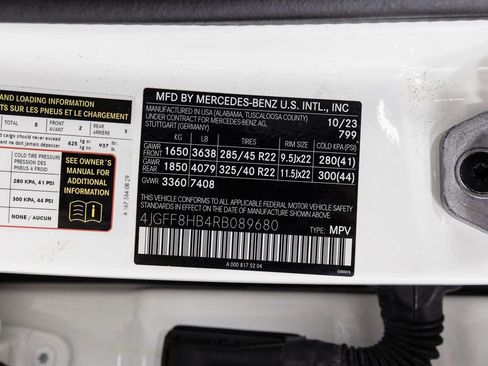 Used 2024 Mercedes-Benz Maybach GLS 600 4MATIC image 41