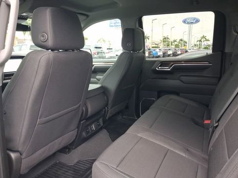 Used 2024 Chevrolet Silverado 1500 RST RWD image 5