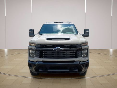 New 2026 Chevrolet Silverado 2500 Custom w/ Custom Value Package AWD/4WD image 11