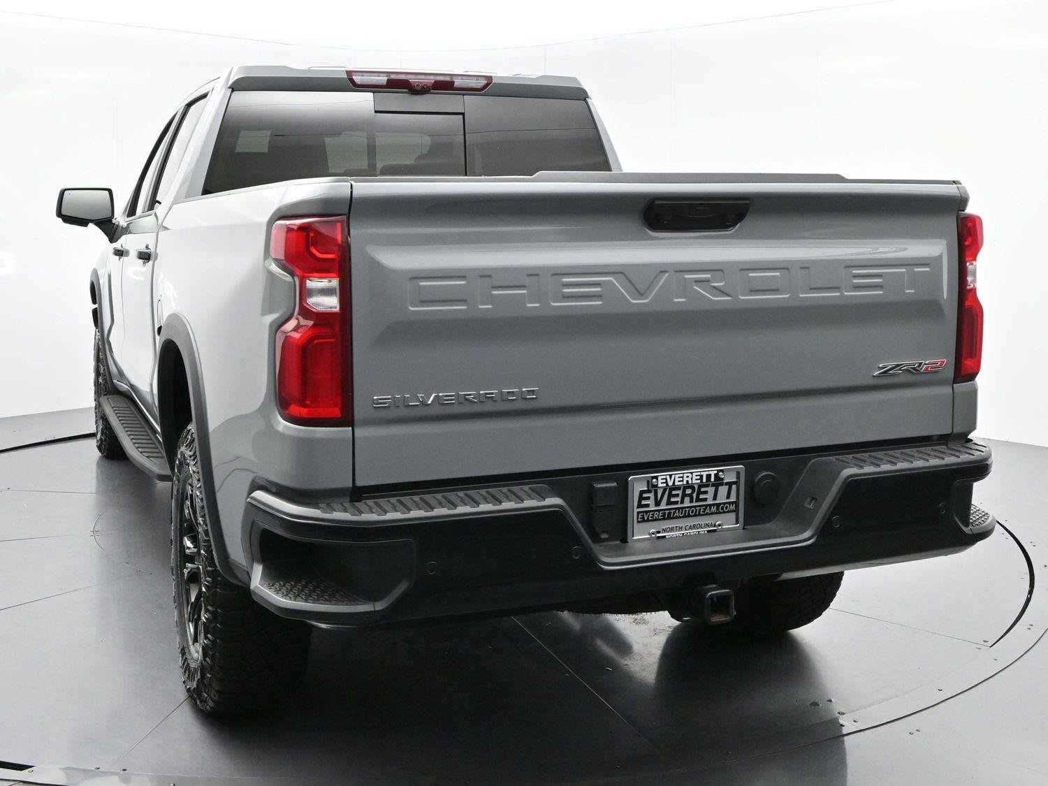 Used 2024 Chevrolet Silverado 1500 ZR2 w/ Technology Package AWD/4WD image 6