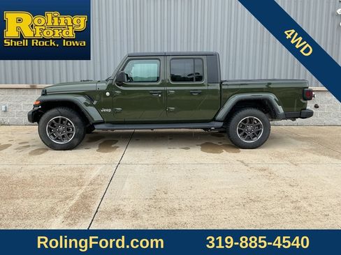 Used 2022 Jeep Gladiator Overland w/ Popular Equipment Package AWD/4WD image 2