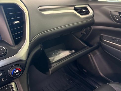 Used 2020 GMC Acadia SLT w/ Driver Alert Package II FWD image 48