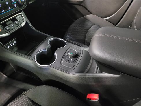 Used 2023 GMC Terrain SLE w/ Elevation Edition FWD image 26