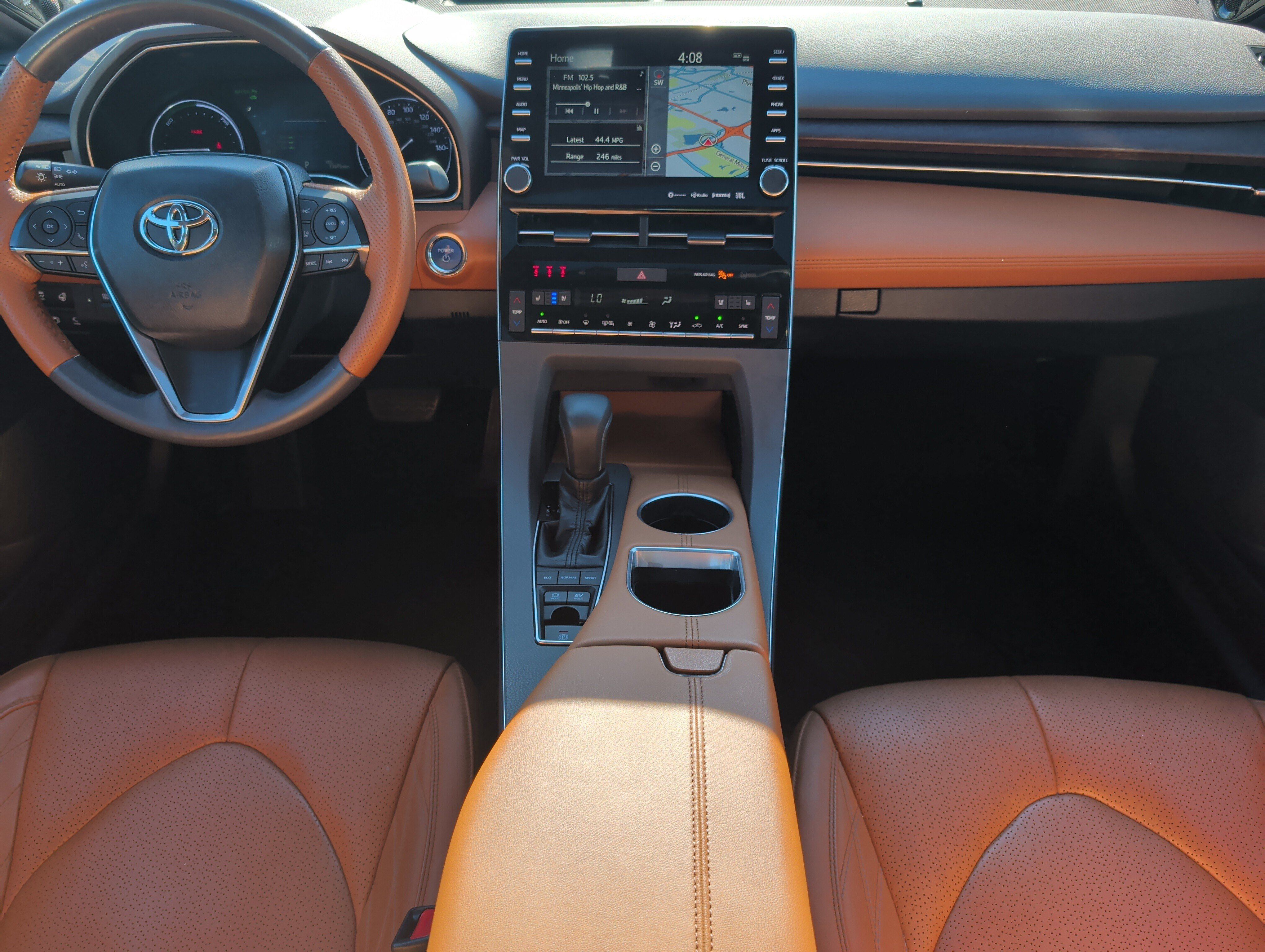 Used 2019 Toyota Avalon Limited w/ Advanced Safety Package FWD image 10