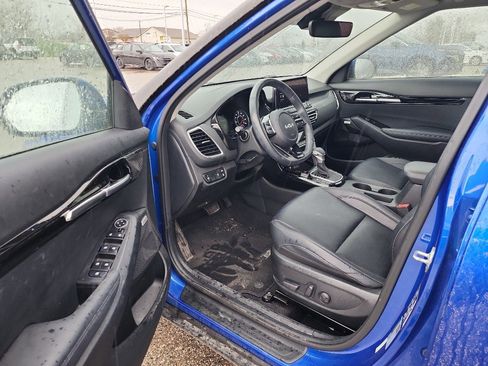 Used 2023 Kia Seltos SX w/ SX Sunroof Package image 9