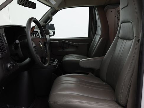 Used 2023 Chevrolet Express 2500 w/ Driver Convenience Package RWD image 15