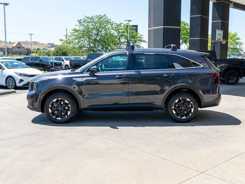 Certified 2026 Kia Sorento S AWD/4WD image 4