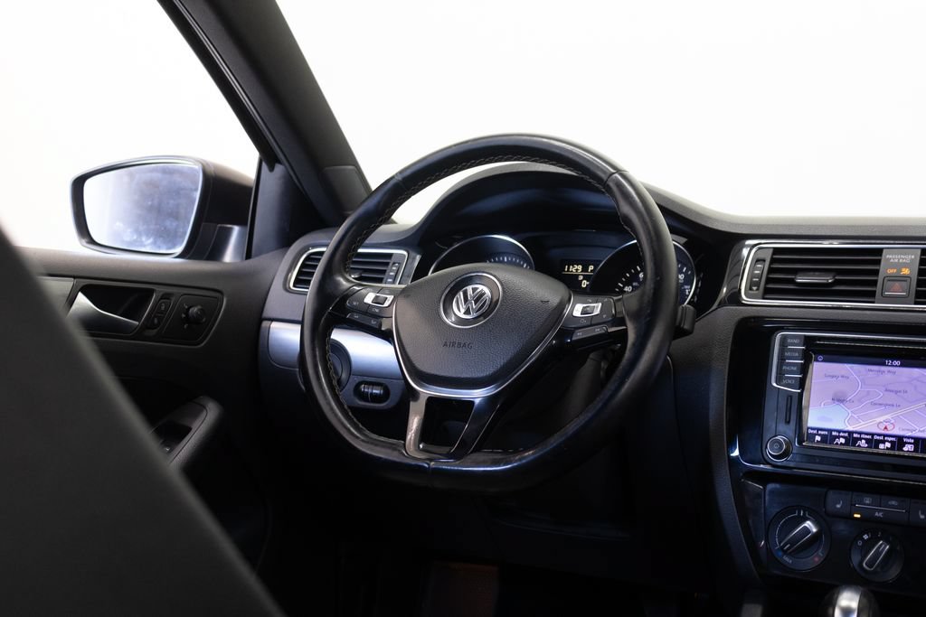 Used 2016 Volkswagen Jetta Sport FWD image 24