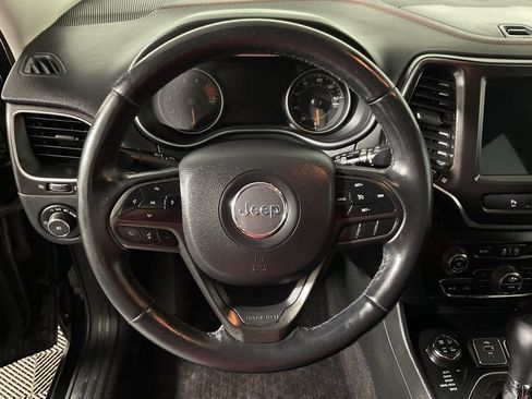 Used 2019 Jeep Cherokee Trailhawk w/ Comfort/Convenience Group image 25