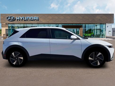 New 2026 Hyundai Ioniq 5 SE RWD image 9
