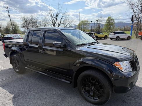 Used 2019 Nissan Frontier SV w/ Value Truck Package image 4
