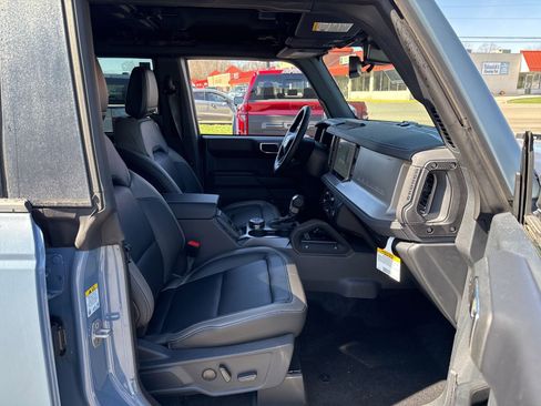 New 2025 Ford Bronco Outer Banks w/ Sasquatch Package AWD/4WD image 31