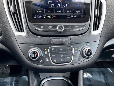 Used 2025 Chevrolet Malibu LT image 31