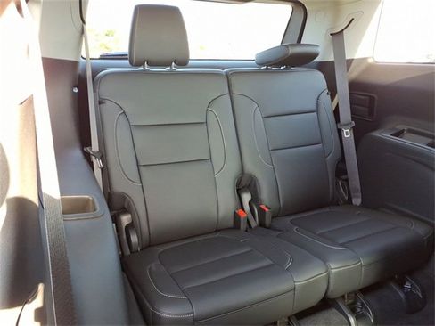 Certified 2023 GMC Acadia SLT w/ Elevation Edition image 27