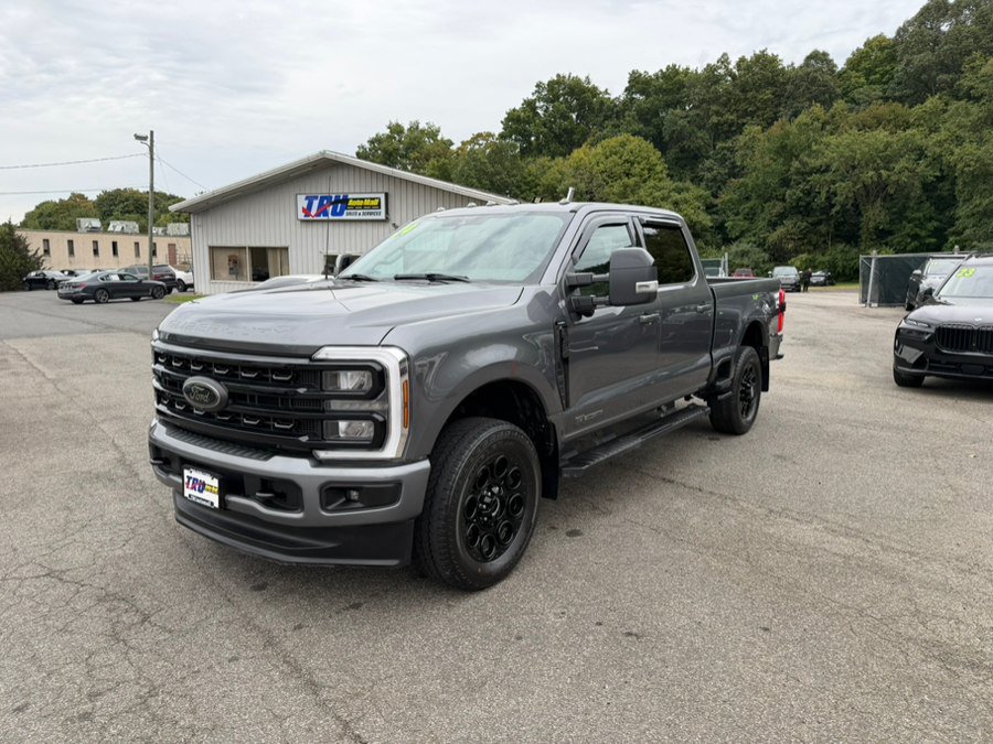 Used 2024 Ford F350 Lariat w/ Black Appearance Package AWD/4WD image 2
