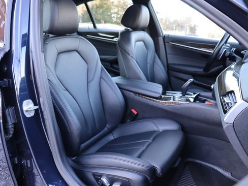 Used 2020 BMW 530i xDrive image 19