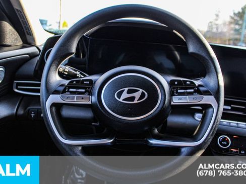 Used 2024 Hyundai Elantra SEL image 24