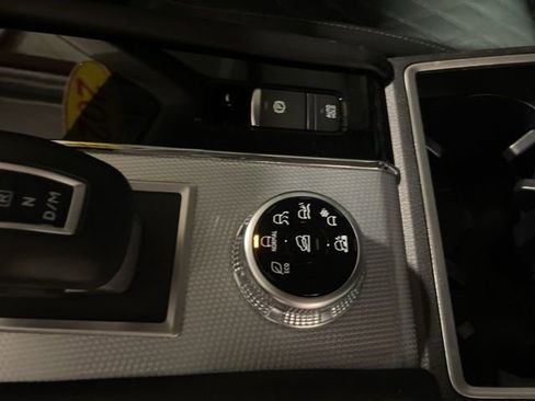 Used 2023 Mitsubishi Outlander SEL Black Edition image 25