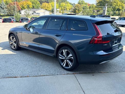 New 2026 Volvo V60 B5 Cross Country Plus w/ Climate Package image 7
