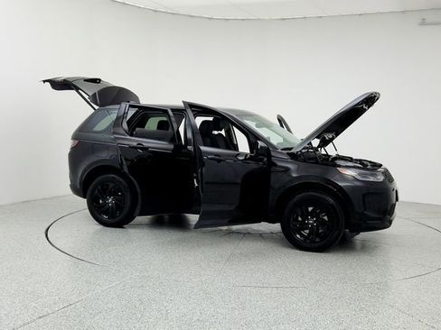 Used 2025 Land Rover Discovery Sport S image 10