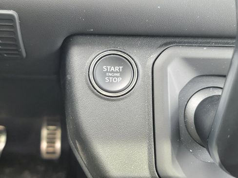 Used 2025 Land Rover Defender 110 V8 AWD/4WD image 25