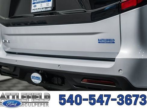 New 2026 Ford Expedition Active image 8