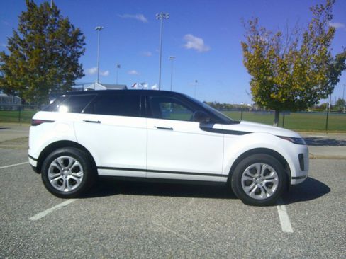 Used 2020 Land Rover Range Rover Evoque S image 4